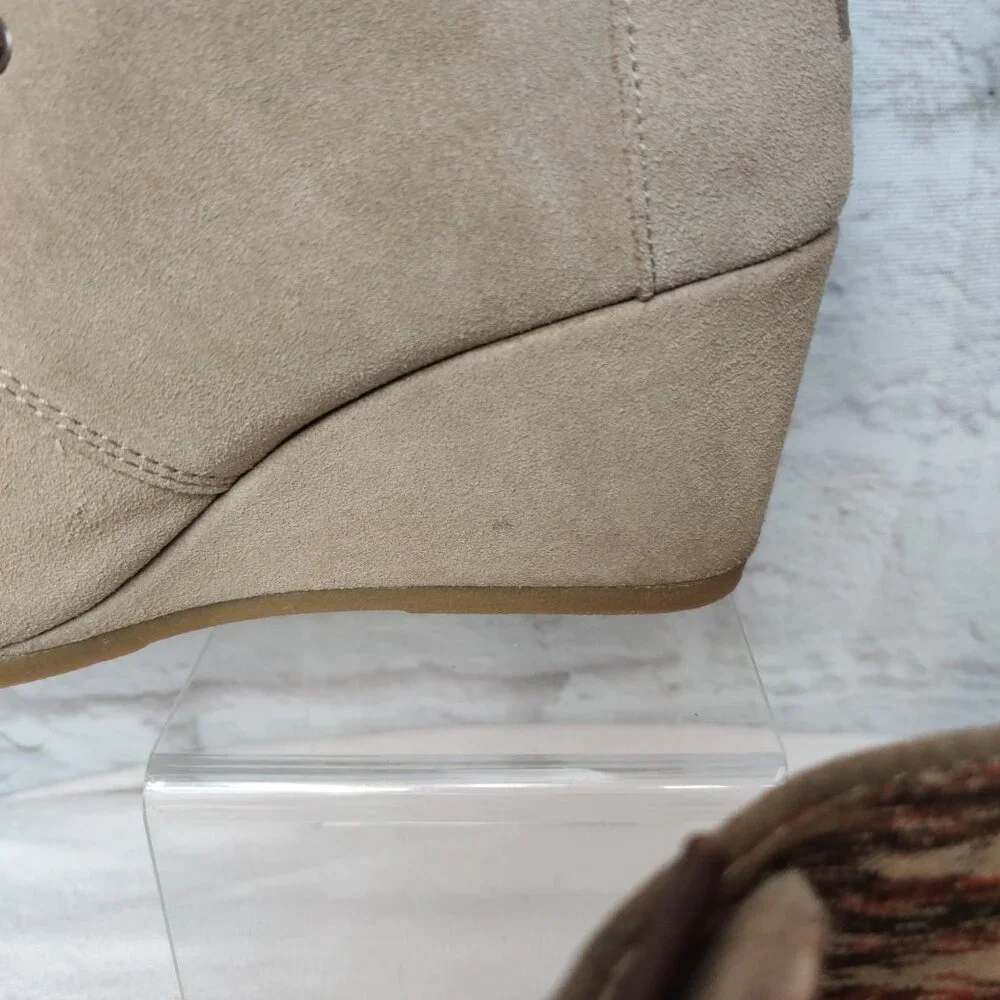 Toms Womens Ankle Booties Desert Wedge Heel Lace Up Boots Suede Taupe Tan Sz 8 - Picture 9 of 15